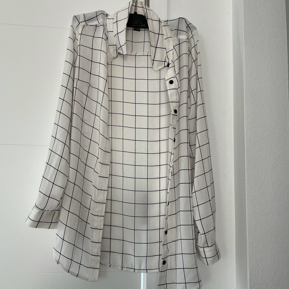 Forever 21 blouse. Size S.